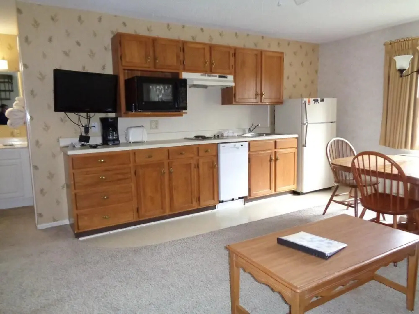 VCI - 4 Seasons at Beech Suite