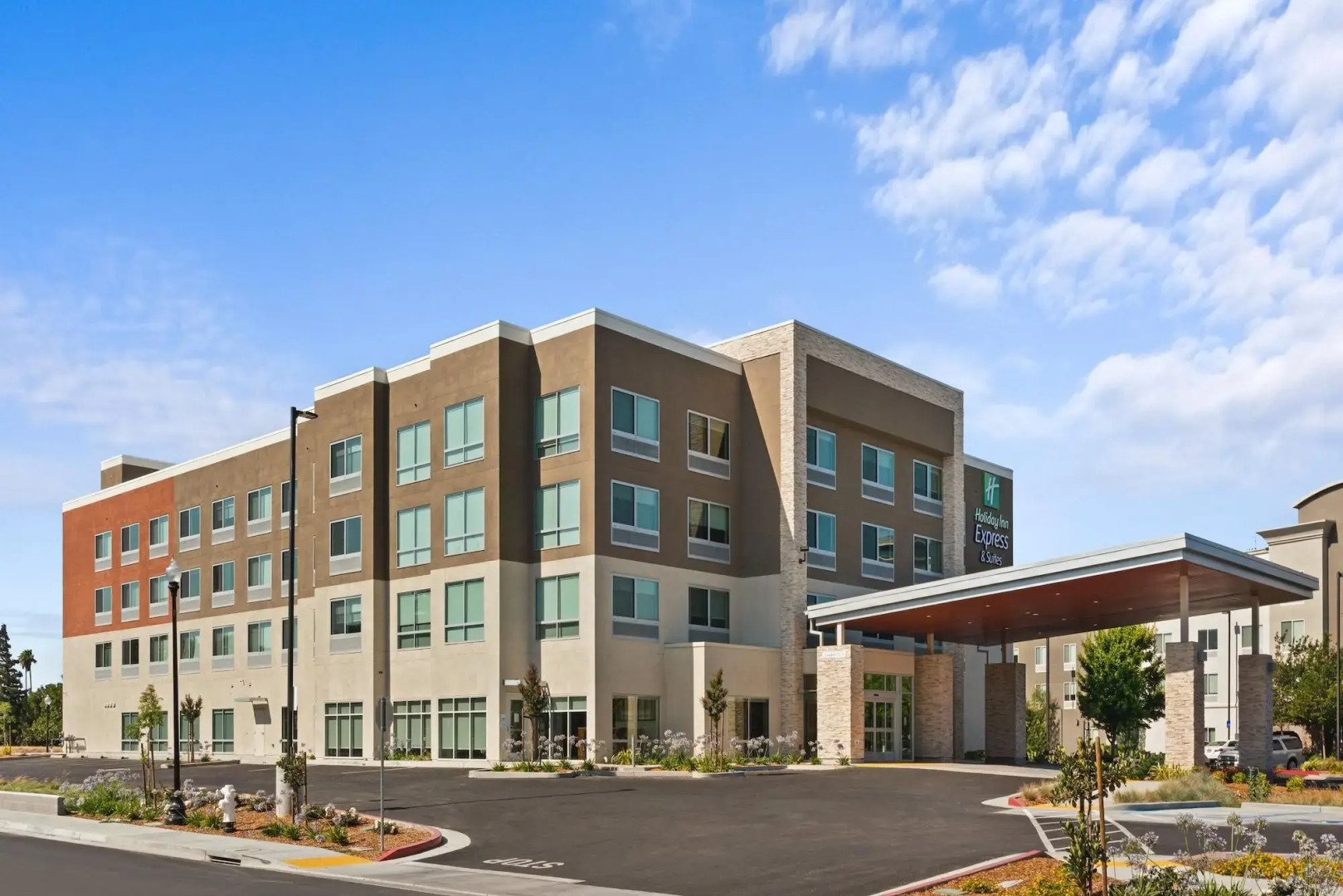 Holiday Inn Express & Suites Suisun City by IHG