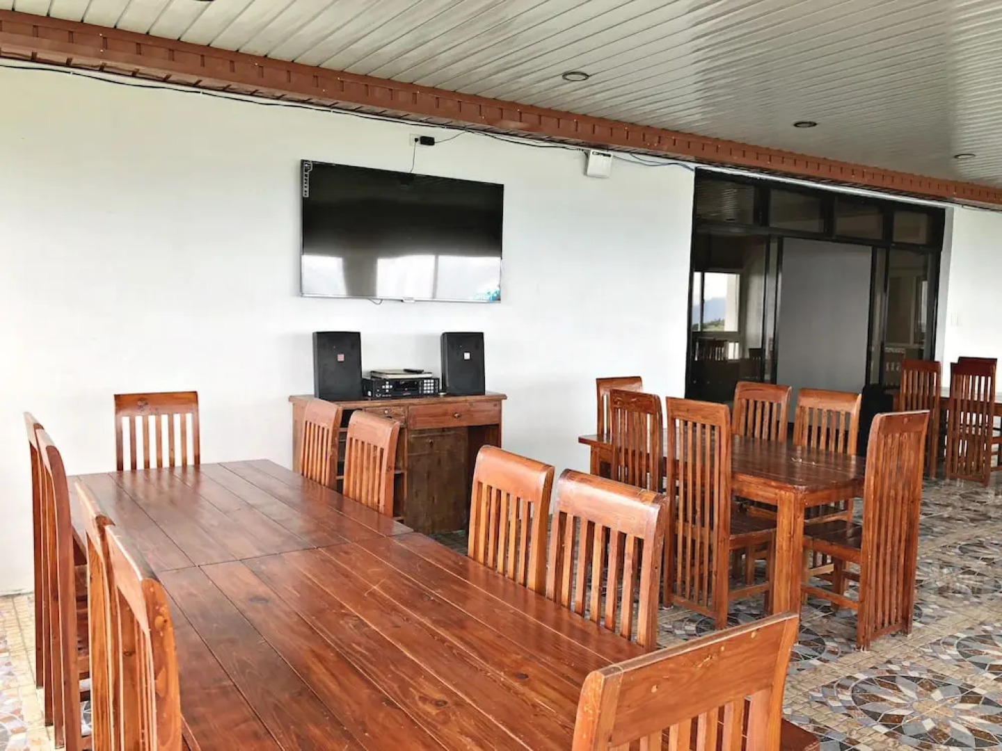 Balai Garcia Tagaytay: Bed and Breakfast In the Sky