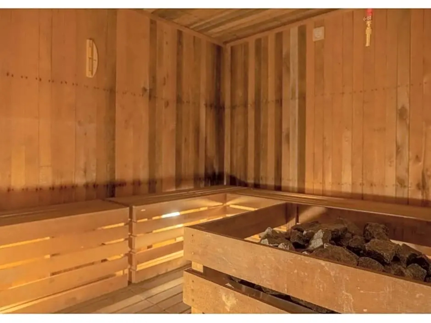 Glamour Hotel and Spa