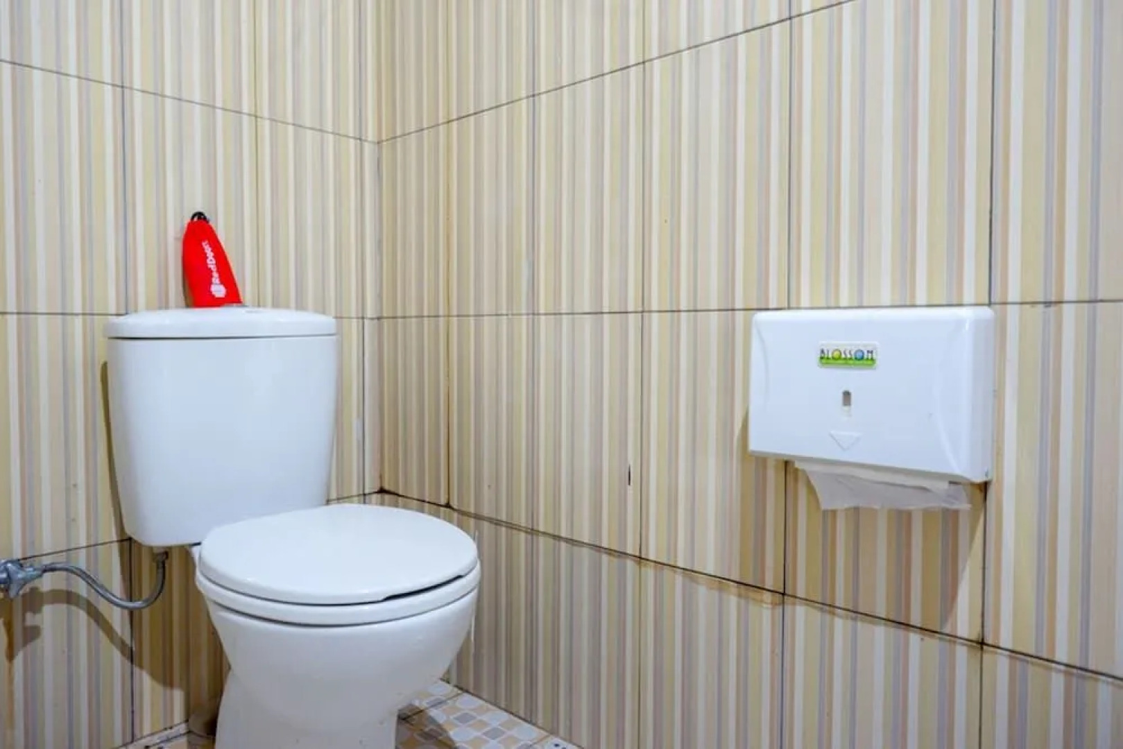 RedDoorz @ Wangi Wangi Island Wakatobi