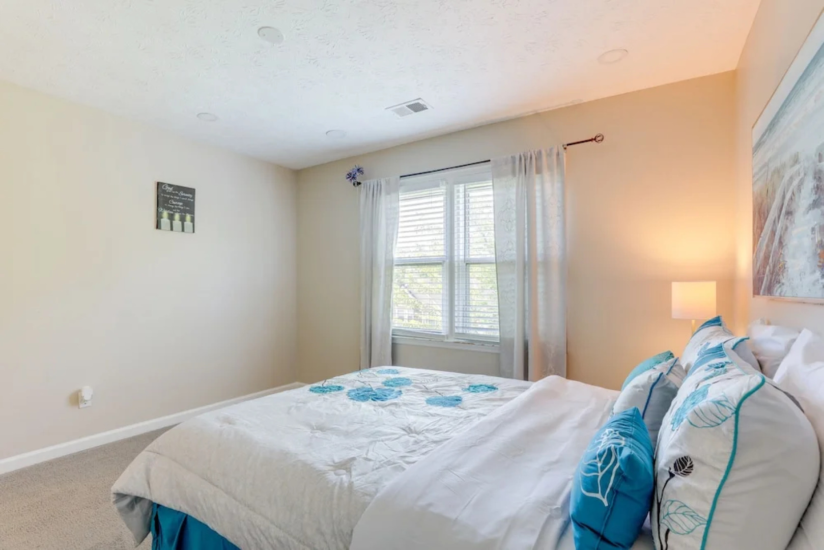 Sunny Lithonia Home ~ 7 Mi to Stone Mountain Park!