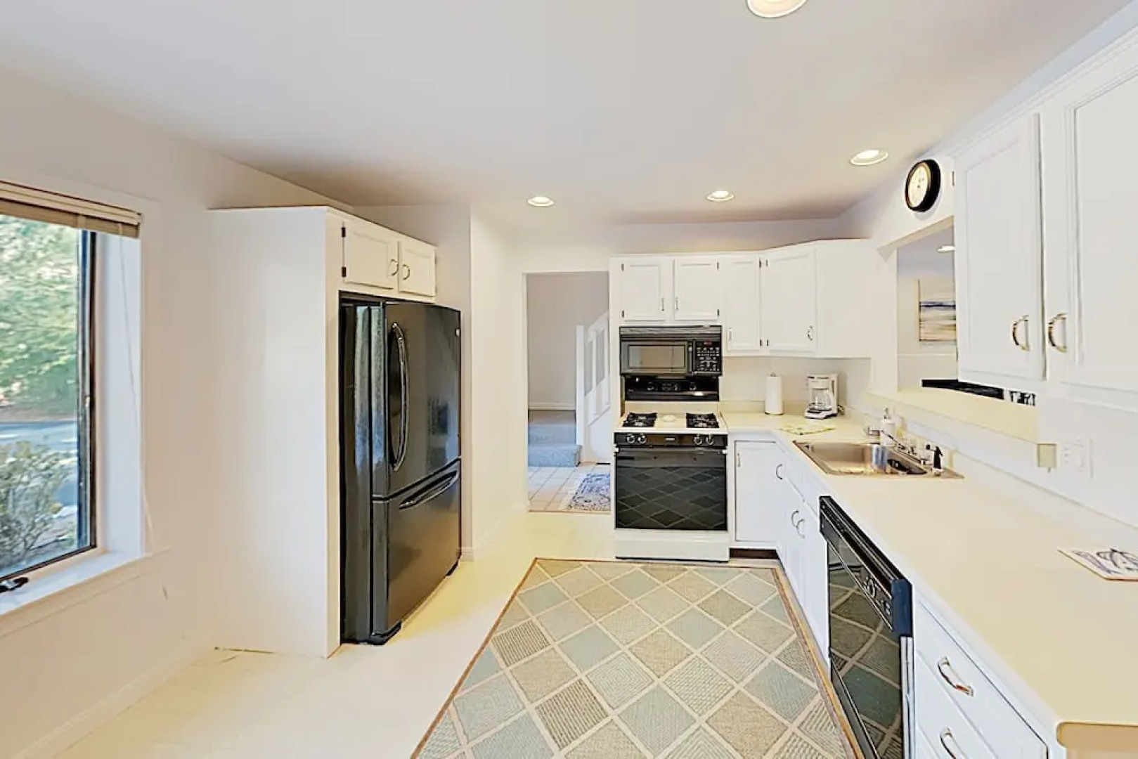 New Listing! Cape Haven - Steps To Fells Pond 3 Bedroom Home