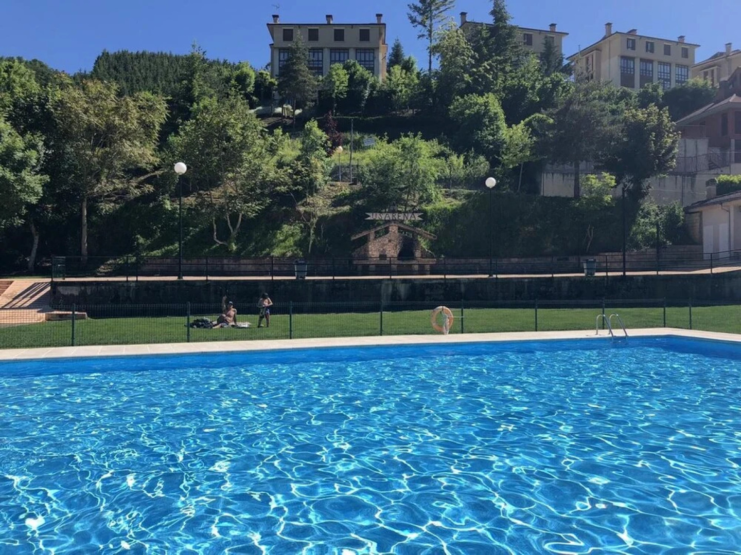 Apartment With 2 Bedrooms in Zorraquín, With Private Pool and Wifi Near the Slopes