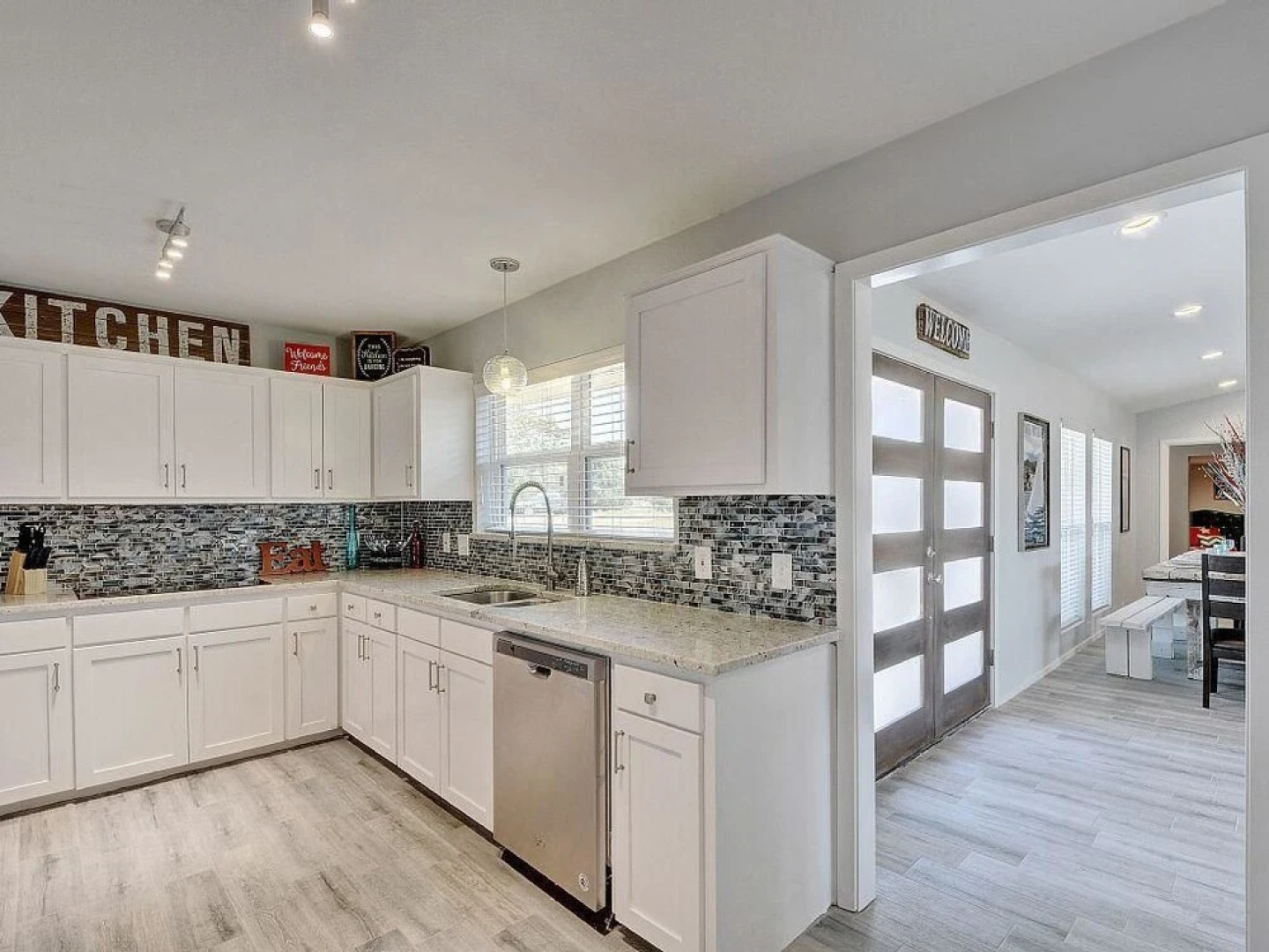 The Estate on Lake Travis - A 10 Acre Waterfront Escape for Groups