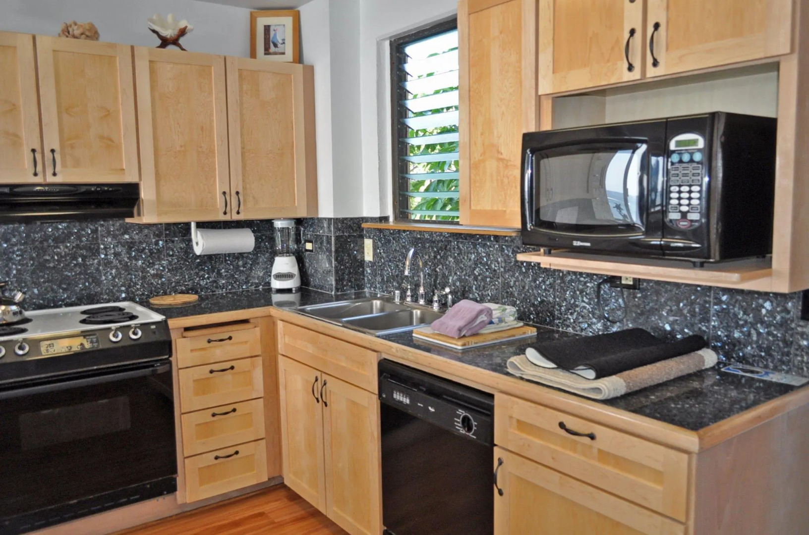 Castle Po'ipū Shores