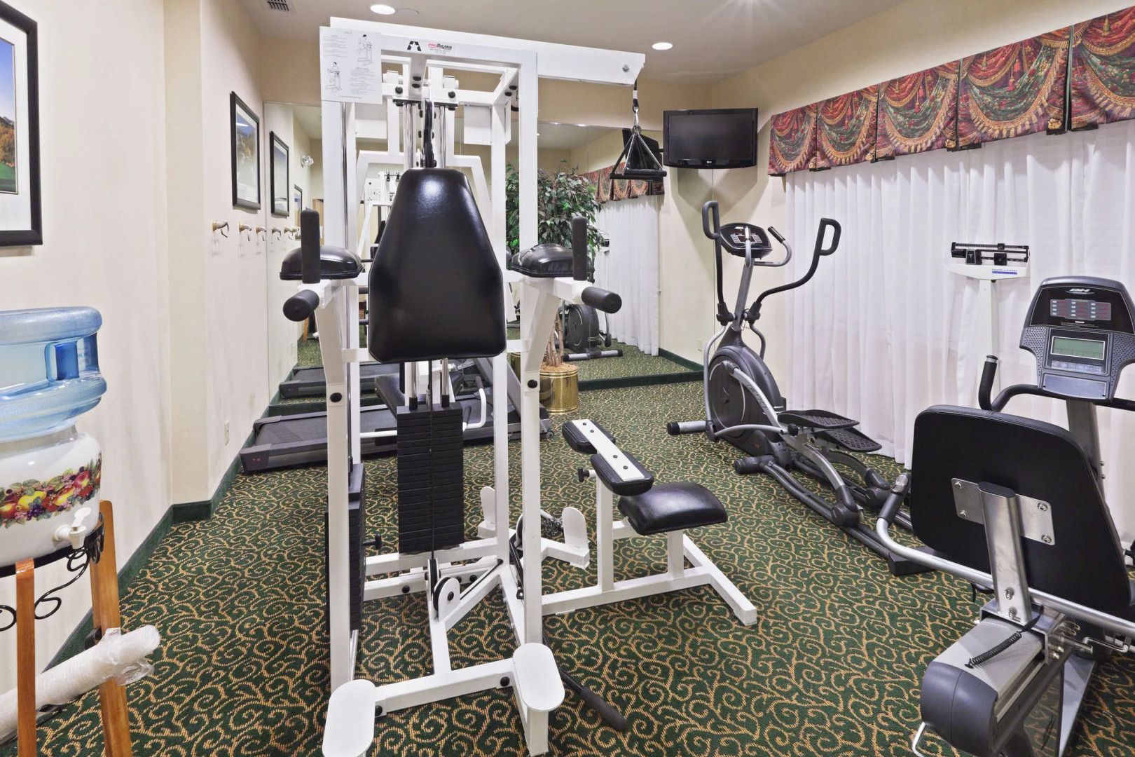 Holiday Inn Express & Suites by IHG