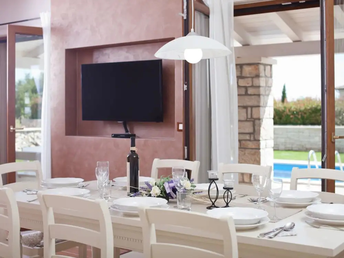 Charming Villa in Sveti Lovrec With Swimming Pool