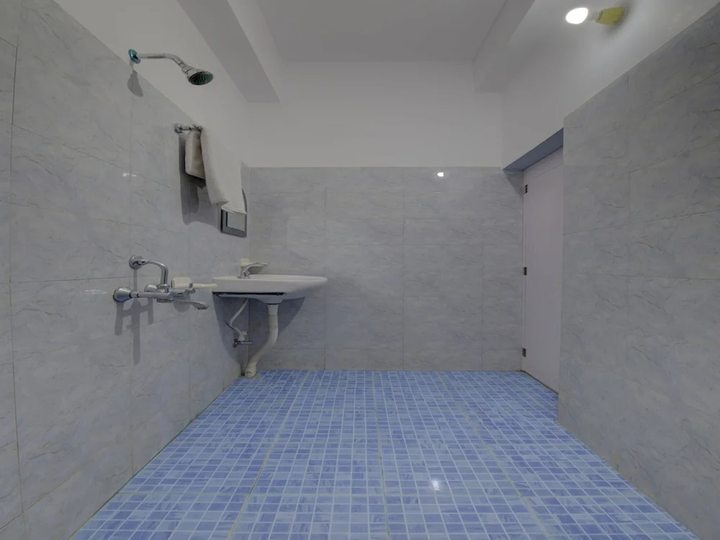 OYO 18839 Dhanraj Residency