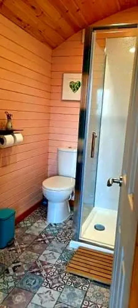 Glenmore Jetty Pod Ardnamurchan