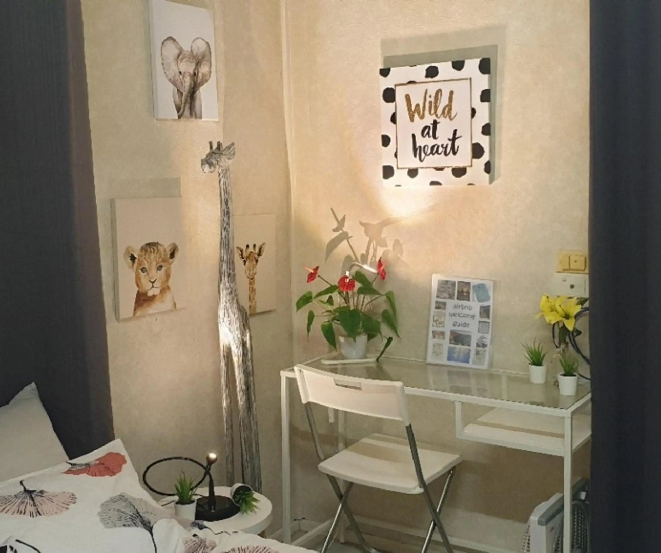 WOODY Pt - AMAZING 1970's SHARE HOUSE BY THE SEA-3 rooms available!