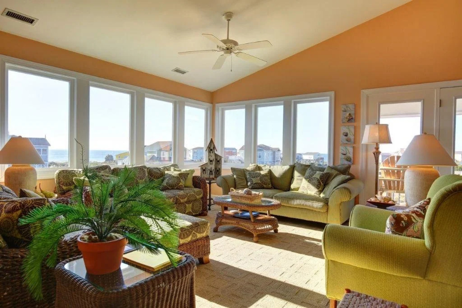 Stone's Throw - 5 Br Home