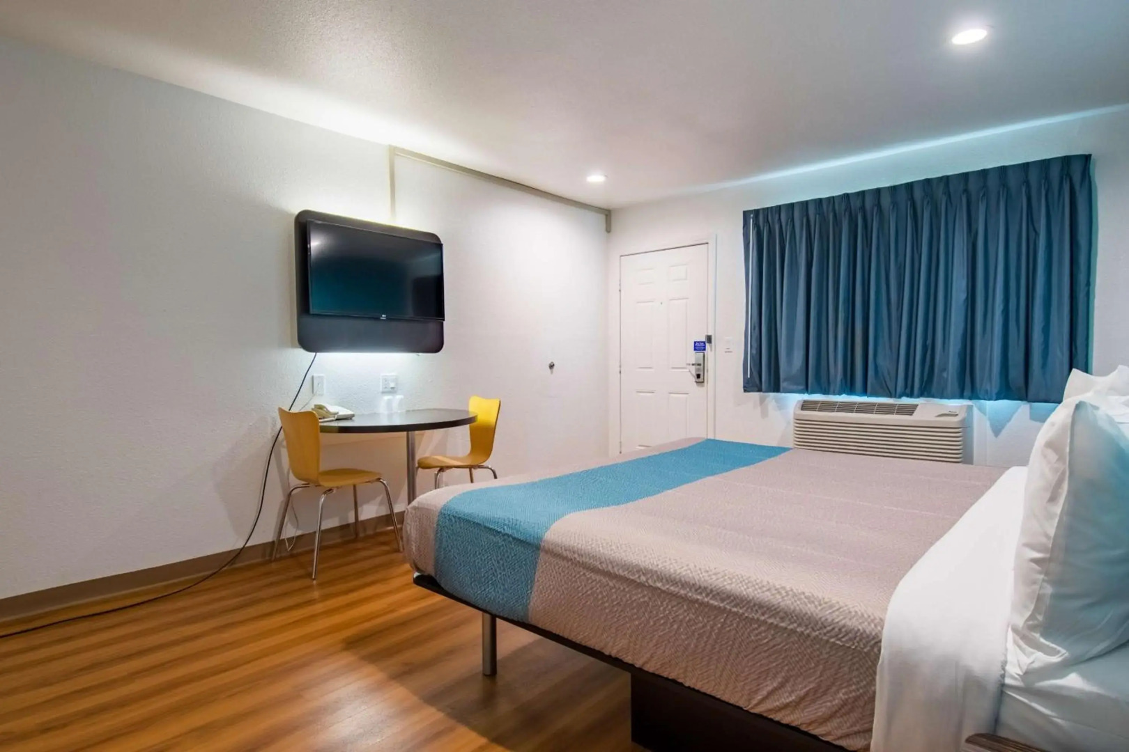 Motel 6 San Bernardino, CA - Downtown