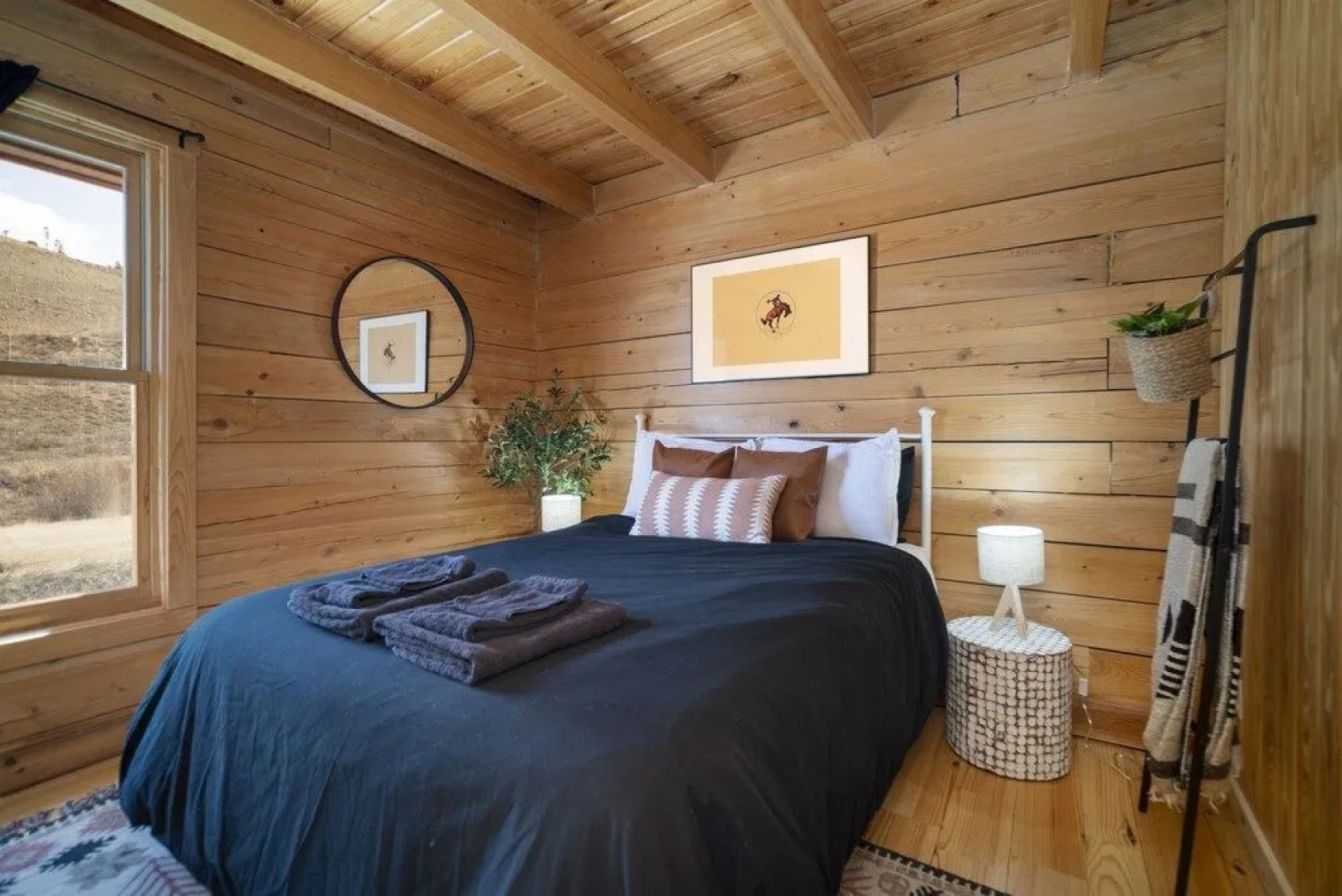 Innsbrook Cabin 4 Bedroom Cabin by RedAwning