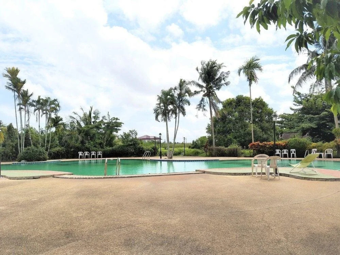 Khao Nam Khang Resort