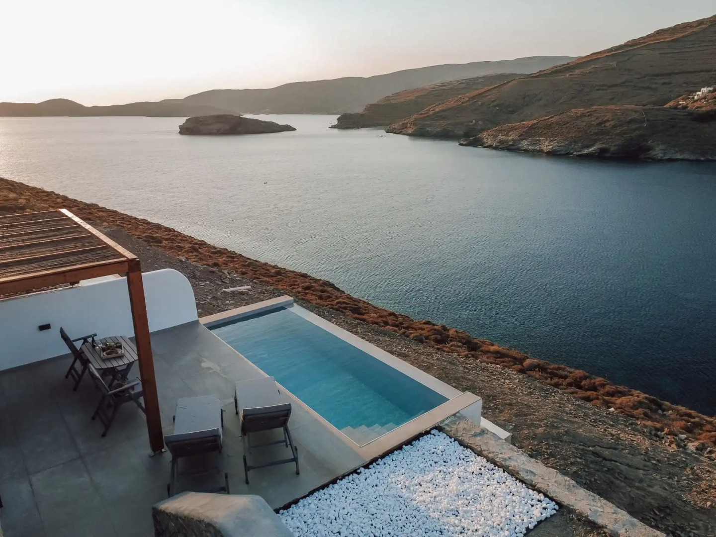 Ble Kythnos Suites