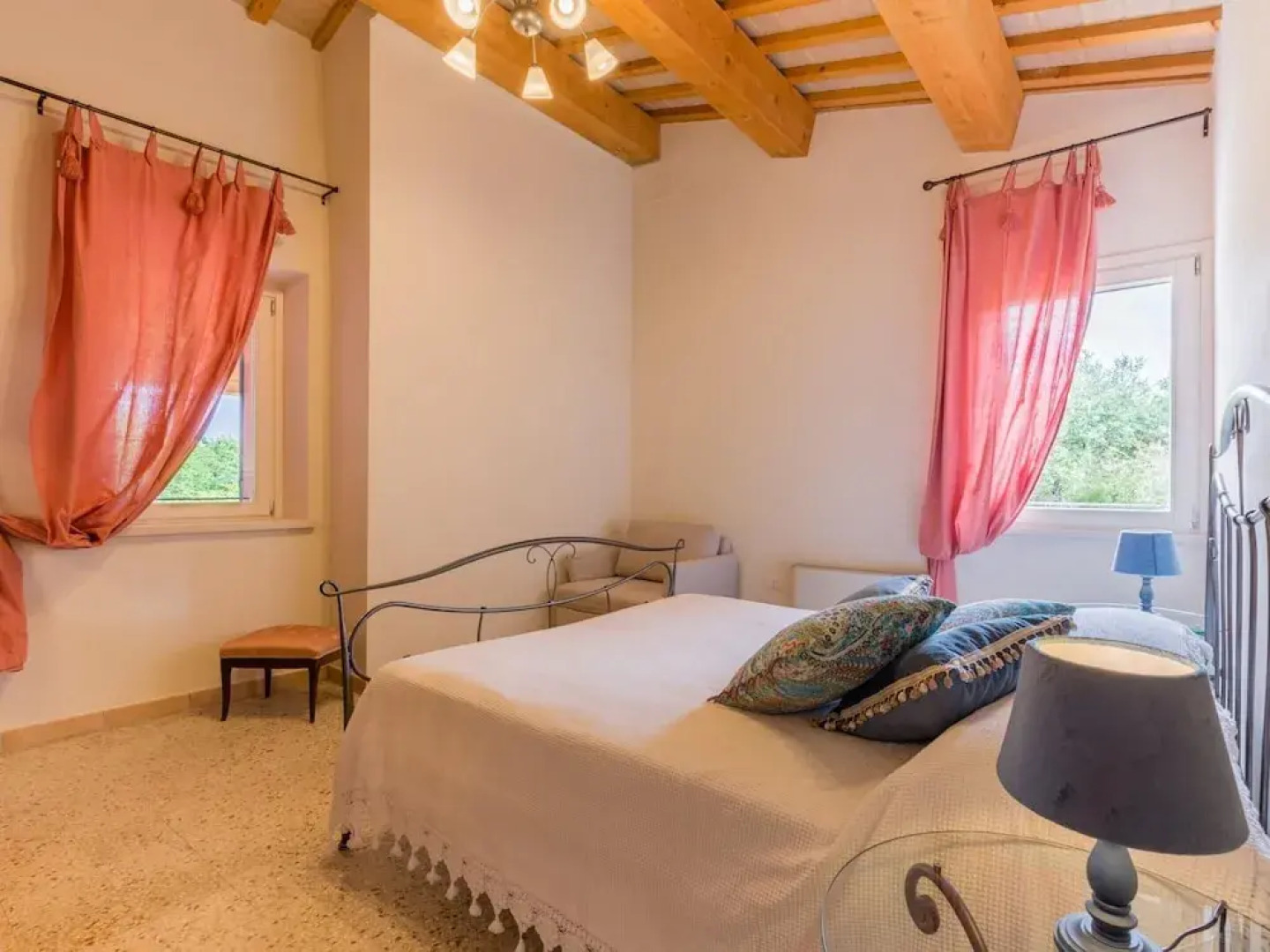 Belvilla by OYO Villa Cucco