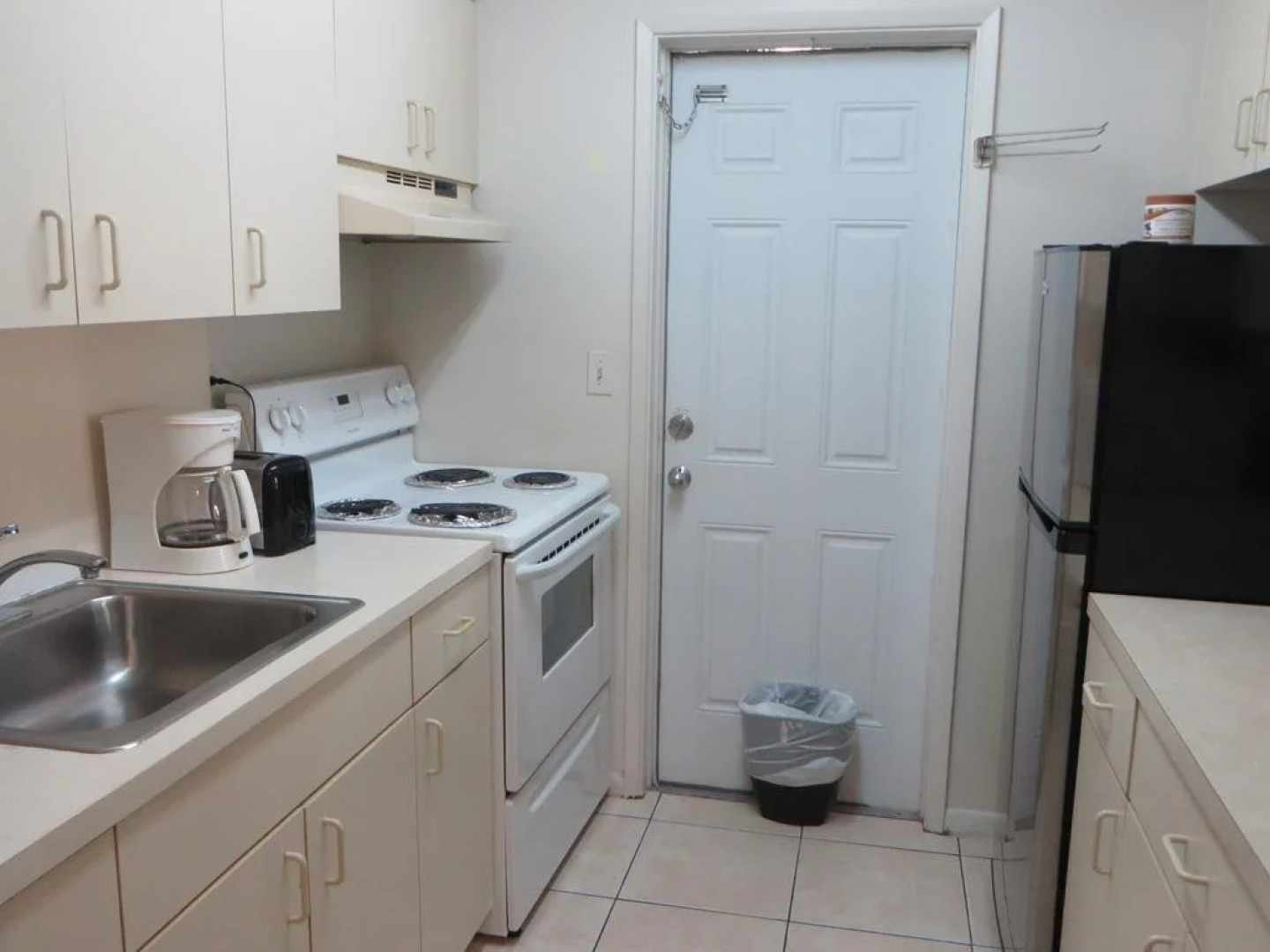 Dee Jay Beach Resort