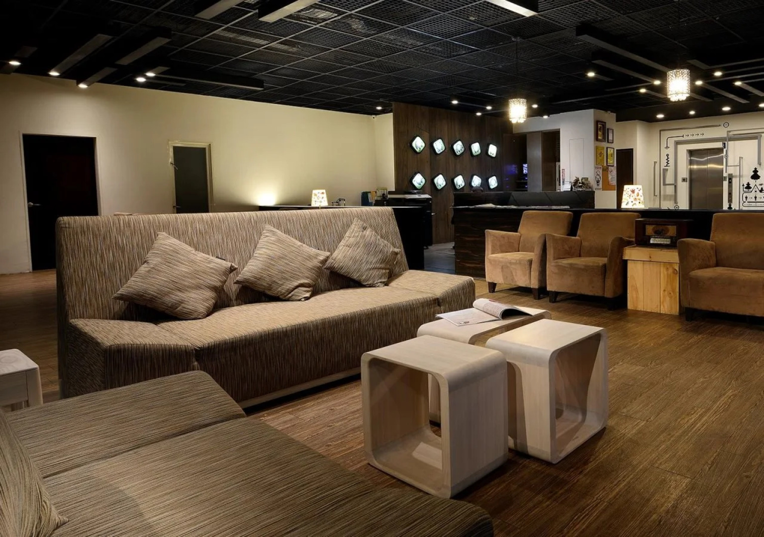 OLAH Poshtel - Taichung Station