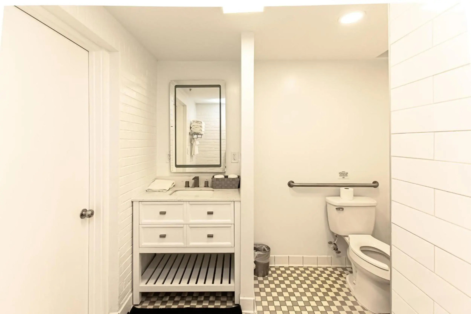 SKYLARANNA Resort & Spa