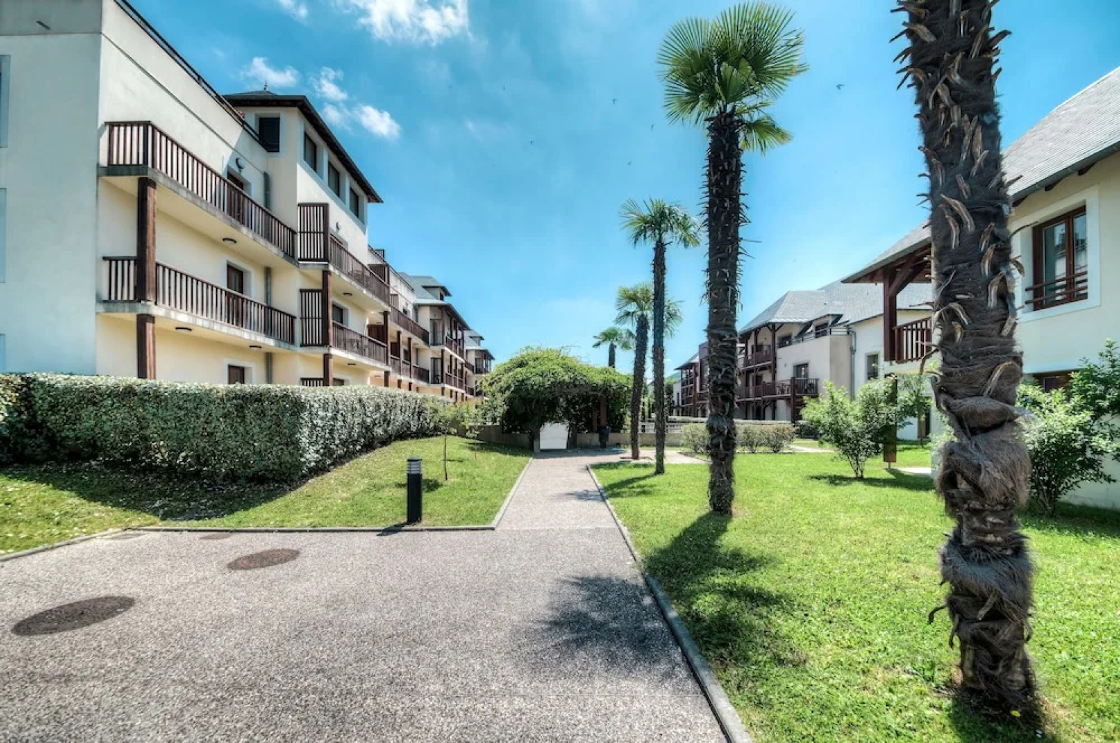 Zenitude Hotel & Residences L'Acacia