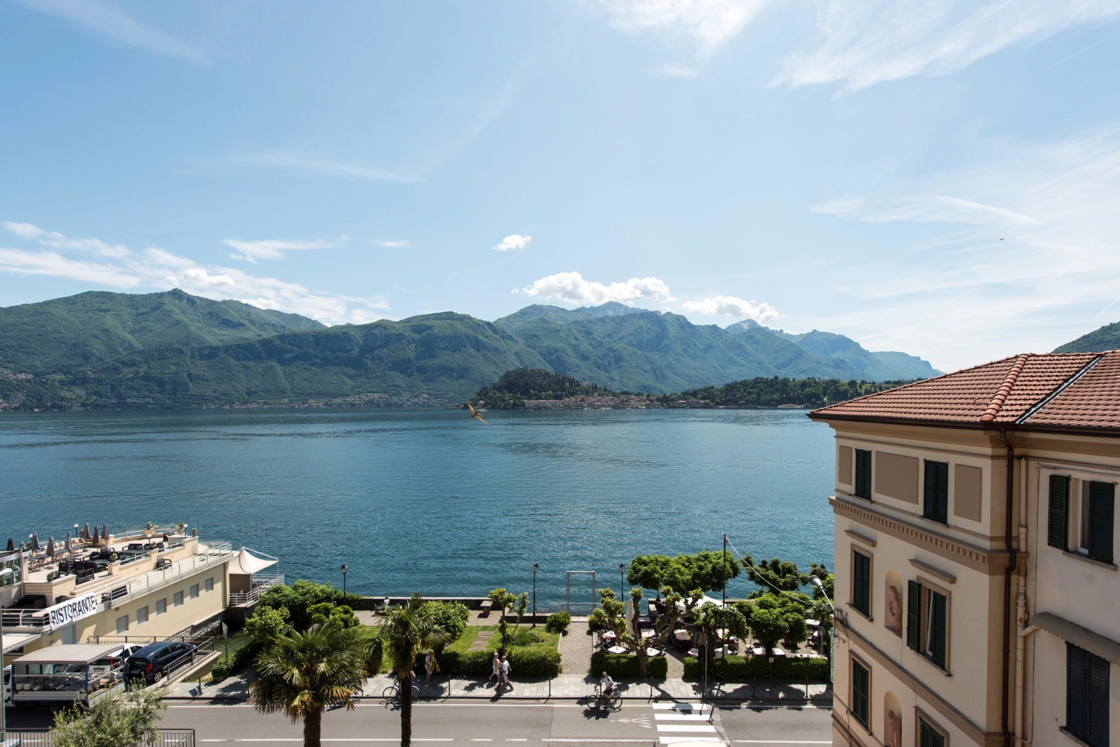 Apt. Luxury Britannia