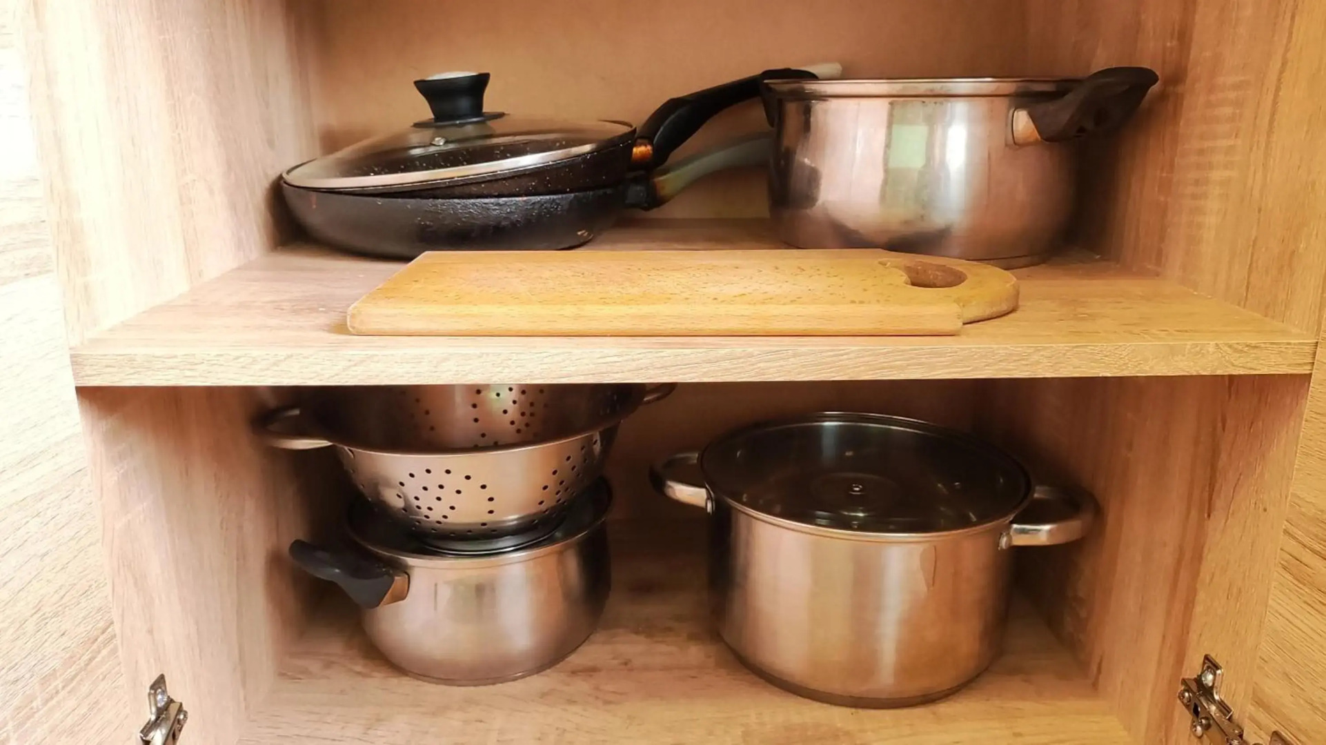 Водопійна 19 CityRooms