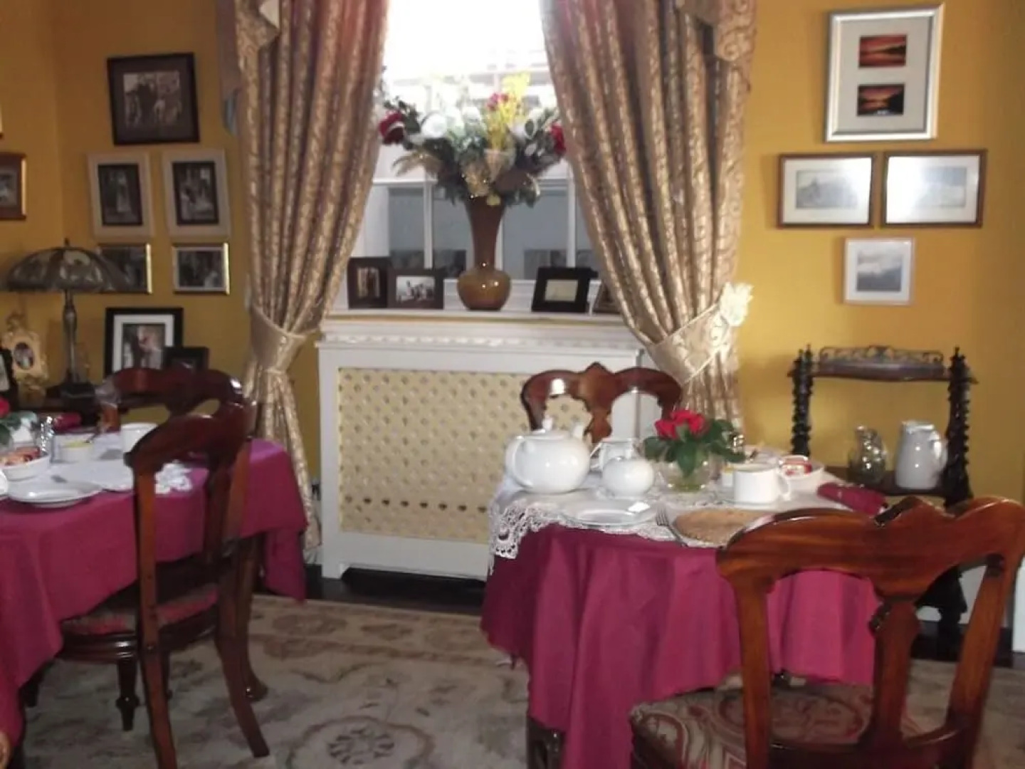 Holly House Bed & Breakfast