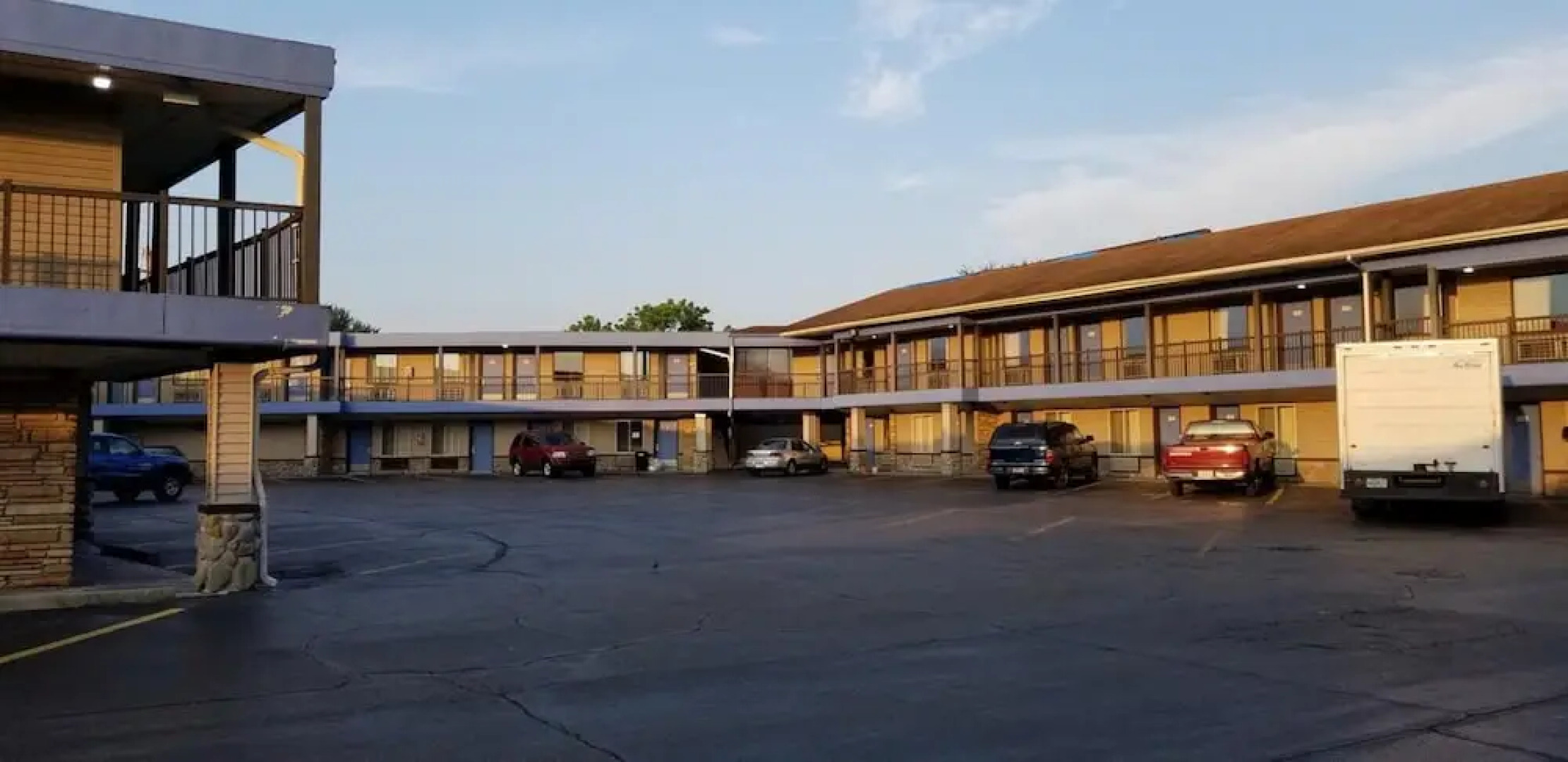 Super 8 - North Lima OH