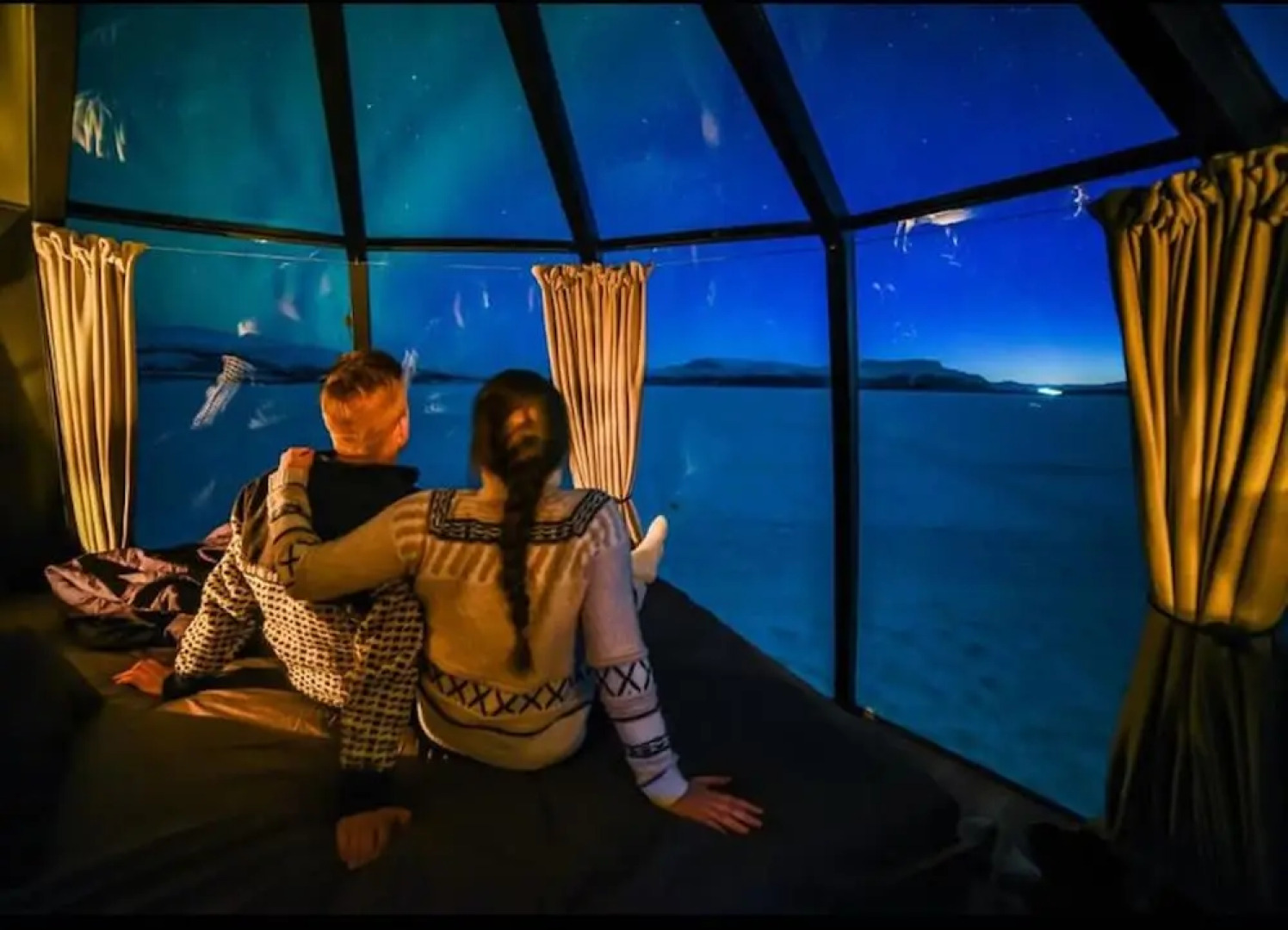 Room in Lodge - Peace & Quiet Hotel Floating Glass Room for 2 Guests Experience Northern Lights