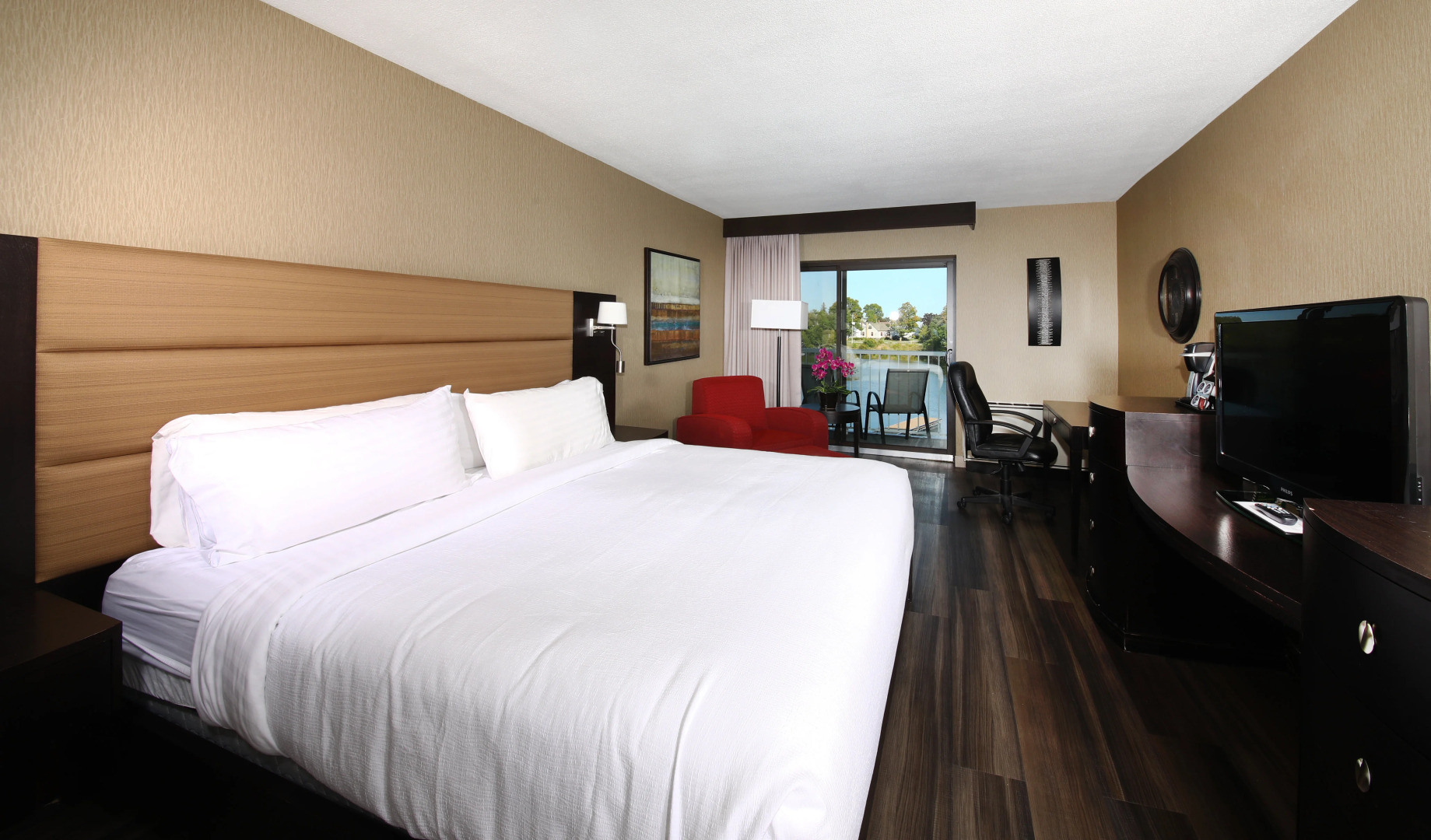 Holiday Inn Peterborough-Waterfront, ON by IHG