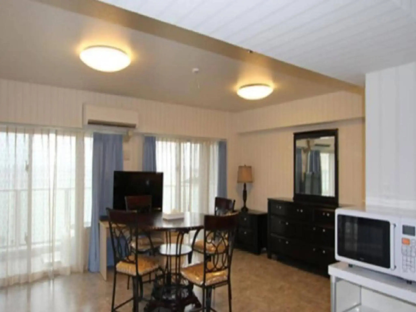 Beachside Condominium