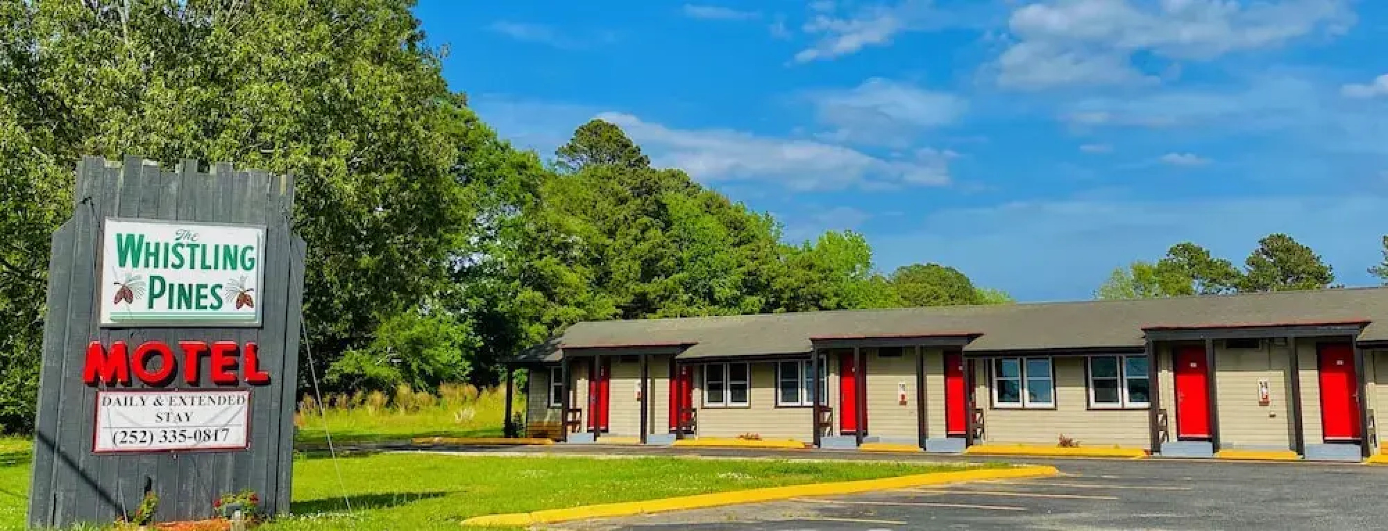 Whistling Pines - Daily & Extended Stay, Elizabeth City