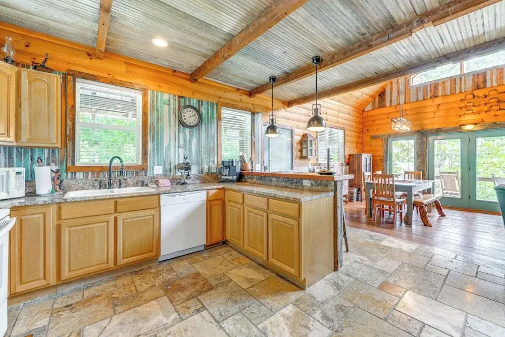 Bryson City Cabin: Hot Tub + Mtn View!