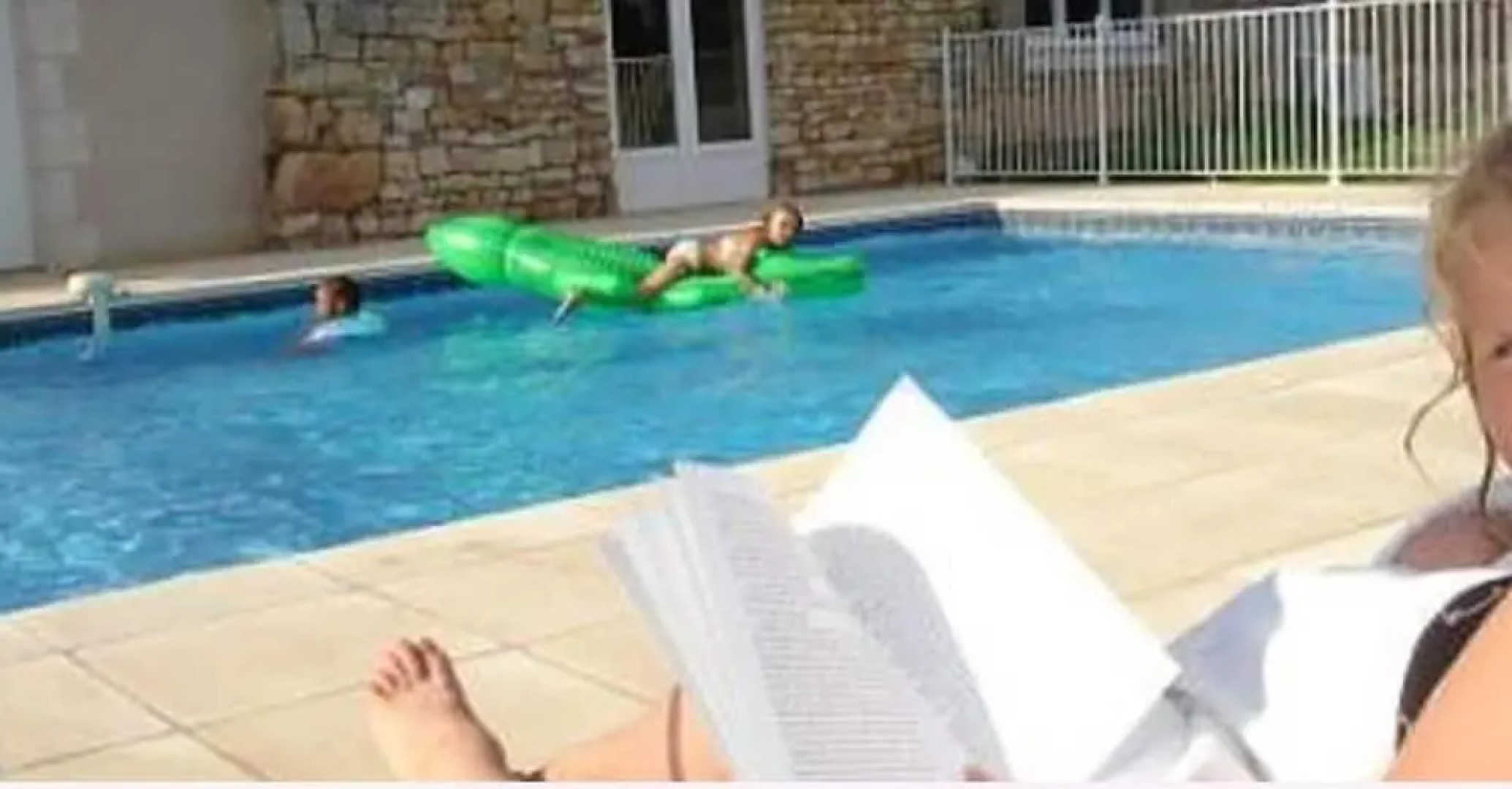 House With 2 Bedrooms in Saint-vincent-la-châtre, With Pool Access, Fu