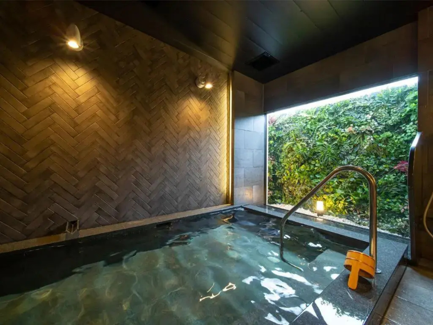 Super Hotel Anan Shiyakushomae