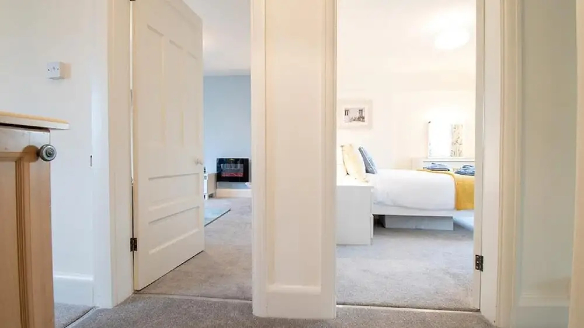 Gwylan Apartment in Penrhyn Bay, Modern and Beautifully Presented