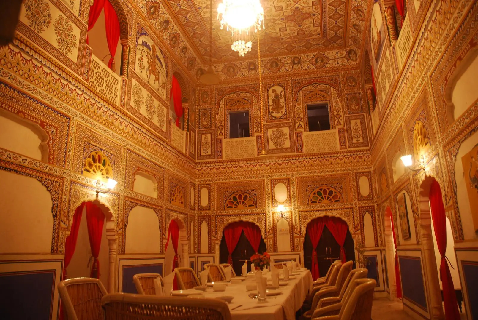 Aapno Heritage Hotel