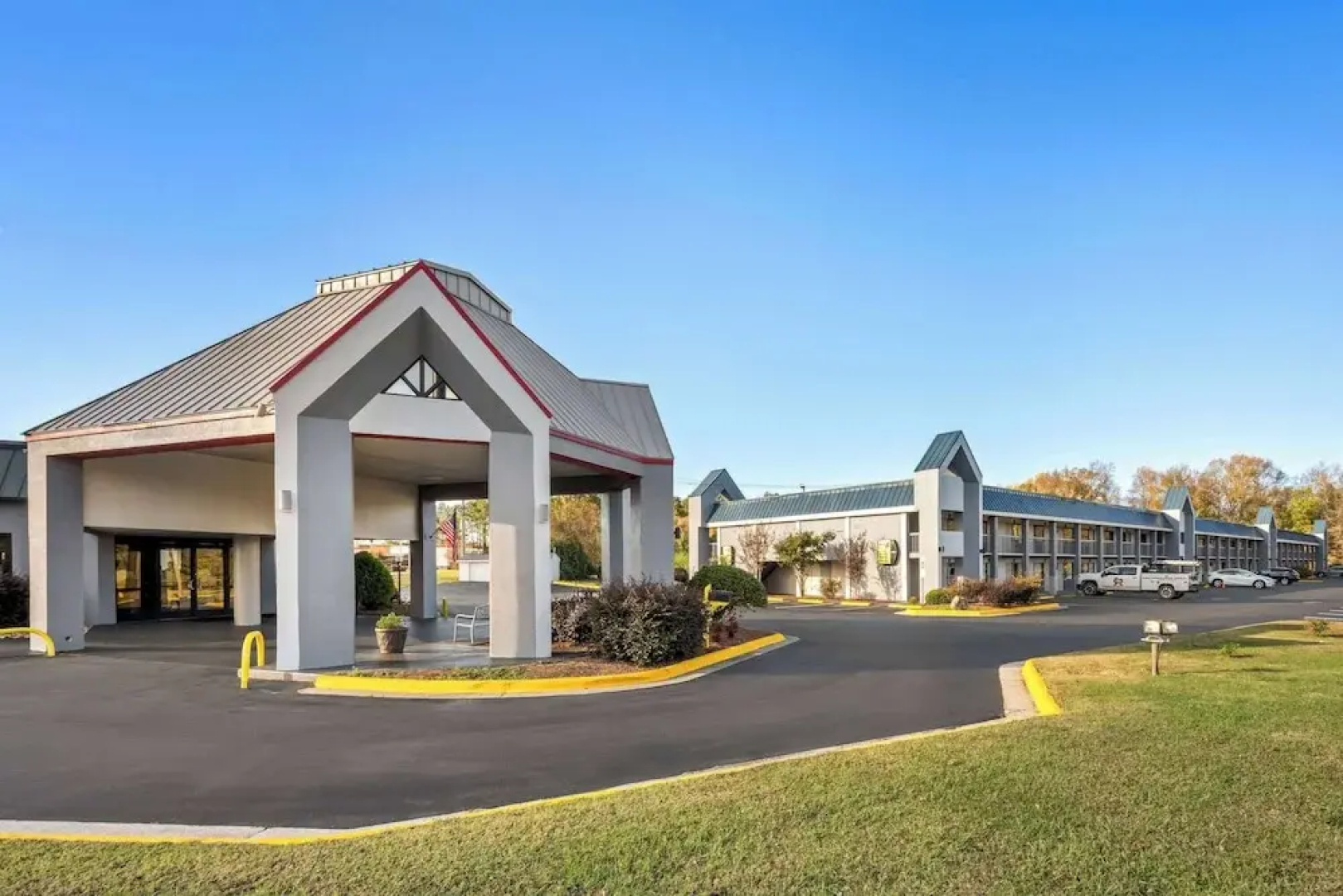 Super 8 Roanoke Rapids