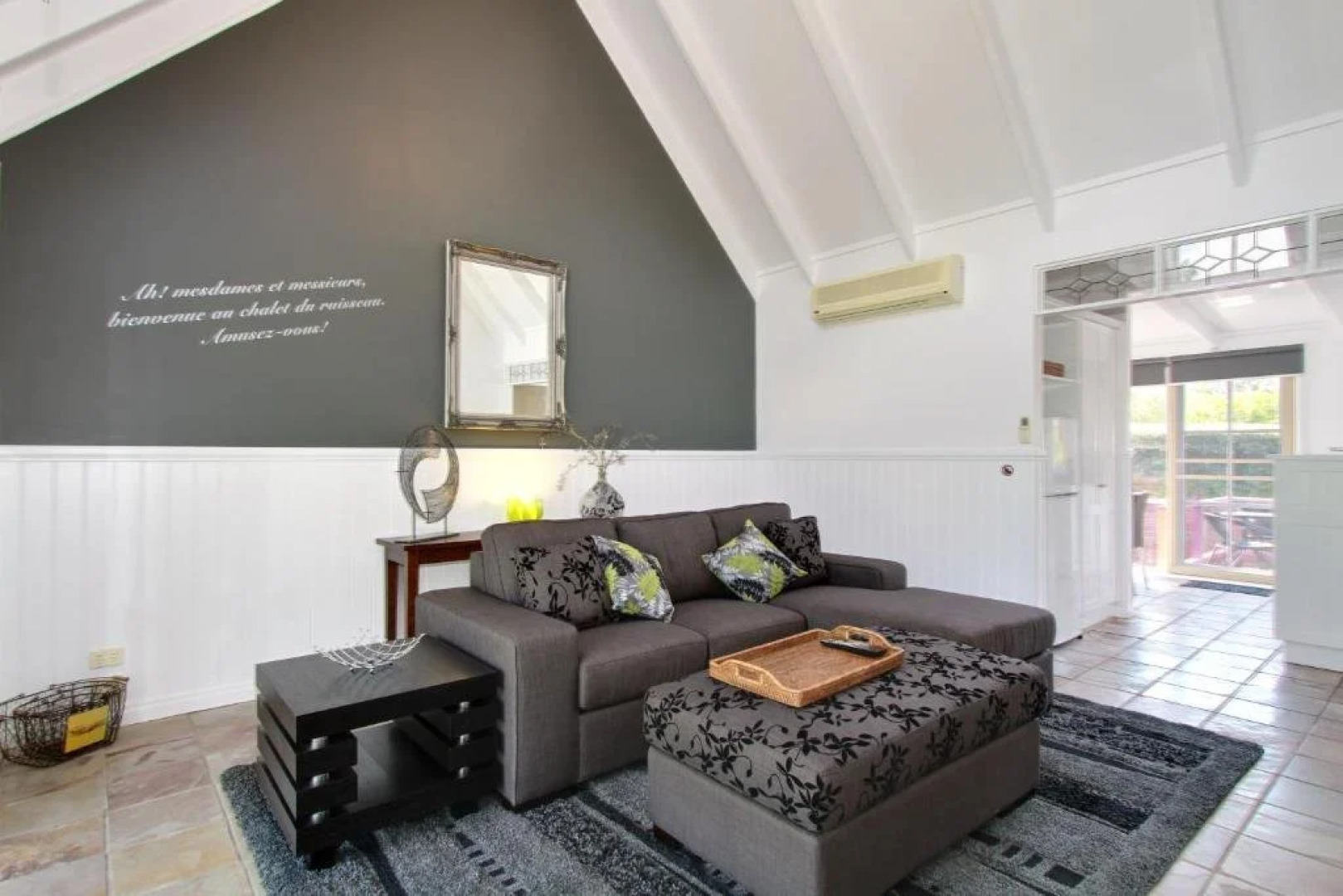 Creek Cottage Bed And Breakfast