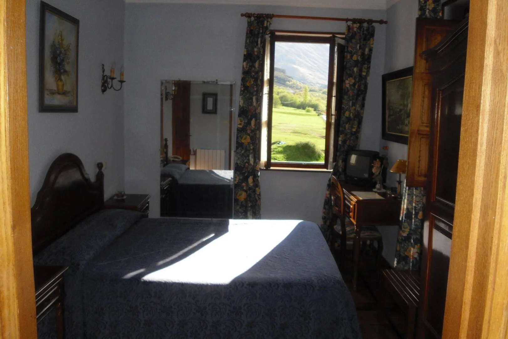 Hotel Rural Villa Elena