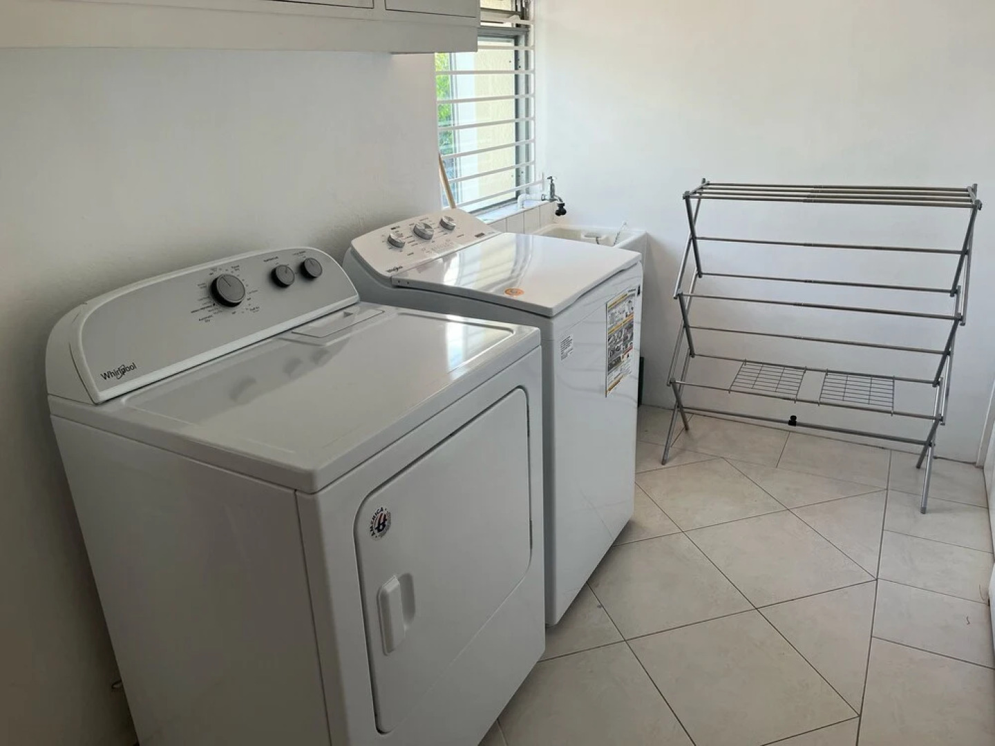 Beautiful 4-bed House With Stunning sea Views