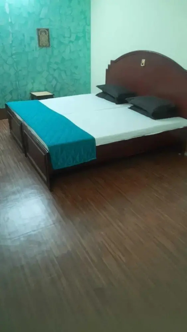 Sri sapthagiri lodge