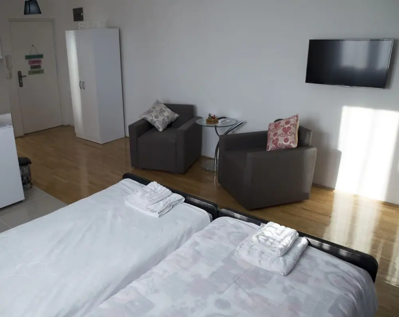 Airport Belgrade R Apartments Hotel