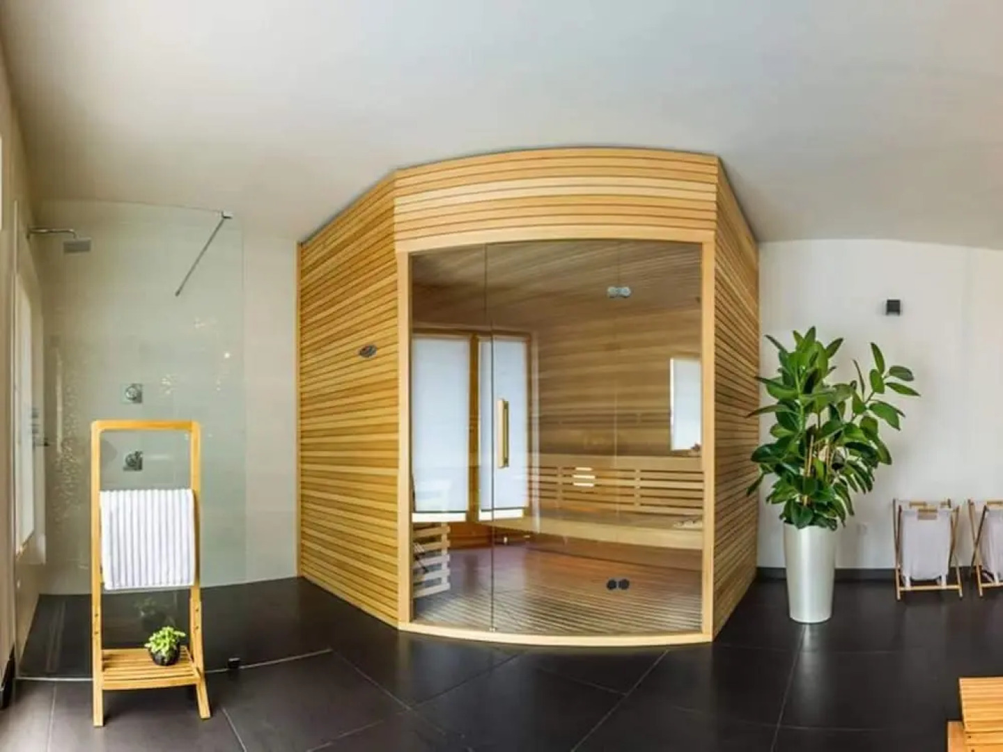 Secluded Holiday Home with Hot Tub in Kozji Vrh