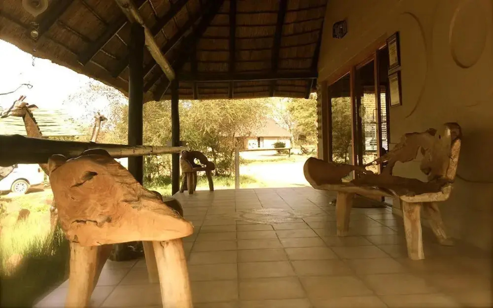 Ukutula Lion Lodge