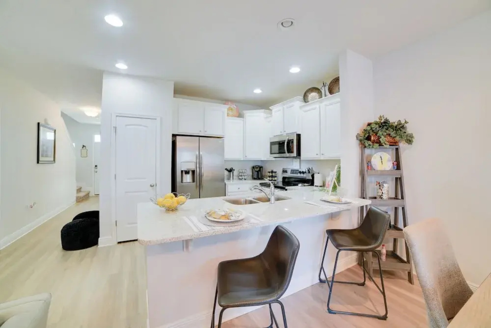 Beautiful PCB Getaway < 3 Mi to the Beach!