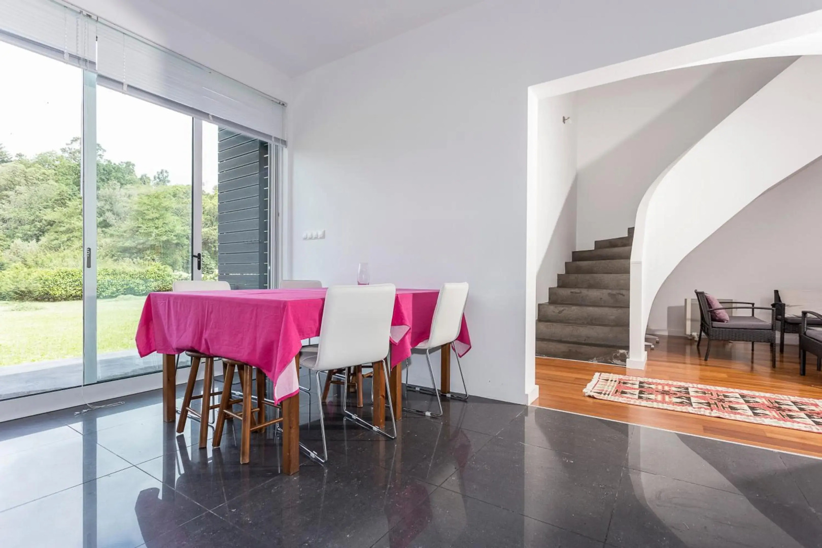 Casa das Camélias - Family Villa by the lagoon