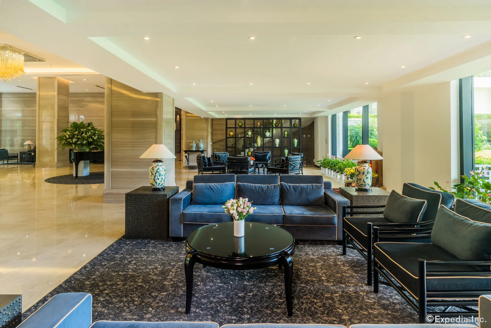 Elegant Suites Westlake