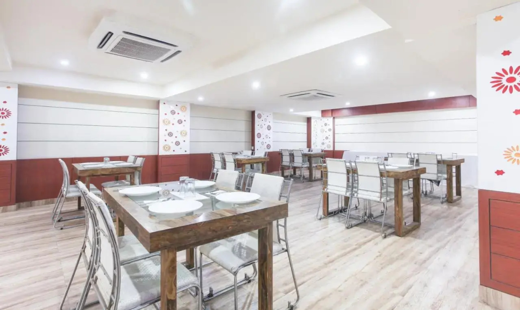 Hotel Janki International